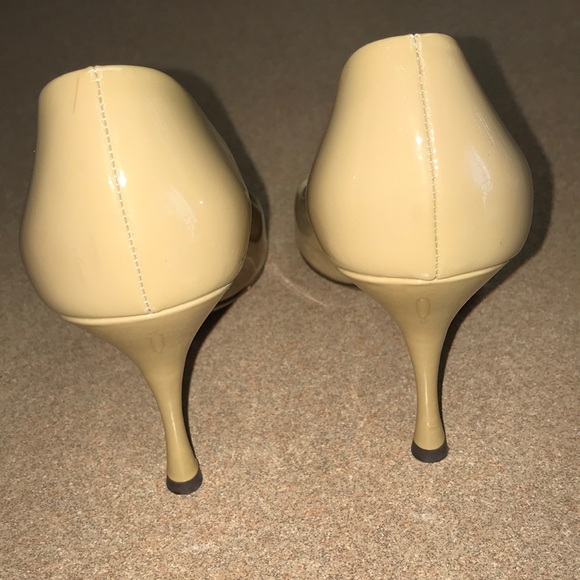 Dolce Gabbana Patent leather nude & pink peep toe pumps - Picture 4 of 8